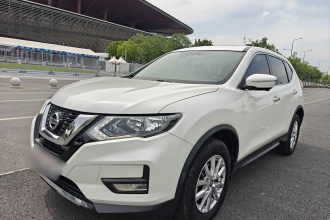 日产 奇骏 2021款 2.0L CVT 2WD XL ITS舒适纪念版