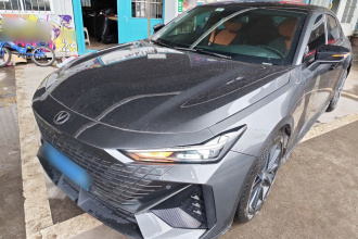 长安UNI-V 2022款 1.5T 尊贵型