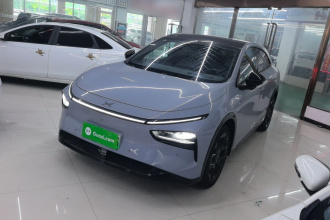 小鹏G7 2025款 702 超长续航 Ultra