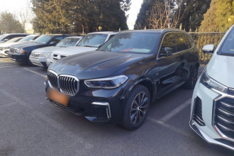 宝马X5 2022款 xDrive 30Li 尊享型M运动套装