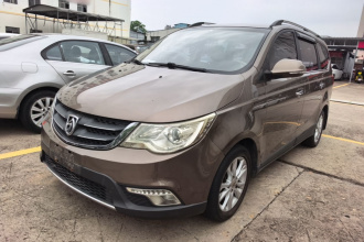 宝骏730 2014款 1.5L 手动舒适型 7座