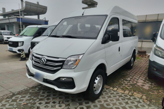 上汽大通MAXUS 新途V80 2025款 超值版傲运通 2.0T 手动短轴中顶127Ps 5/6座