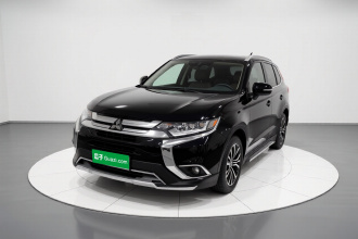 三菱 欧蓝德 2016款 2.4L 四驱豪华版 7座