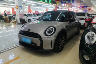 MINI 2022款 1.5T COOPER 艺术家