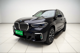 宝马X5 2022款 改款 xDrive 30Li 尊享型M运动套装