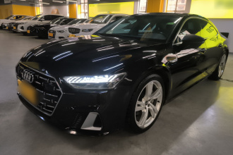 奥迪A7L 2022款 45 TFSI S-line 筑梦未来版