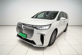岚图汽车 岚图梦想家 2025款 PHEV 四驱旗舰鲲鹏版