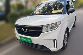 五菱汽车 五菱宏光PLUS 2019款 1.5T 手动标准型 7座