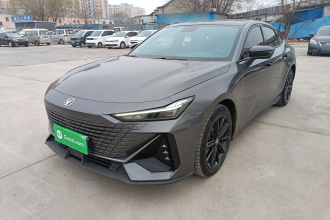 长安UNI-V 2022款 1.5T 尊贵型