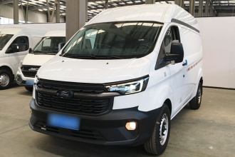 福特 全顺 2023款 2.0T柴油手动厢式货车中轴中顶2/3座