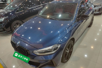 宝马1系 2022款 125i M运动曜夜版