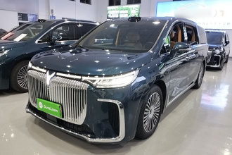 岚图汽车 岚图梦想家 2025款 PHEV 四驱旗舰乾崑版