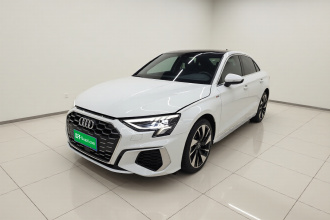 奥迪A3 2024款 A3L Limousine 35 TFSI 时尚运动型
