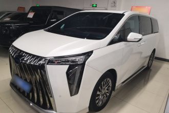 广汽传祺 传祺M8 2023款 宗师系列 双擎 御尊版