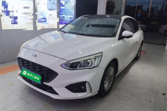 福特 福克斯 2020款 三厢 1.5L 自动锋跃型