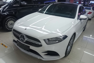 奔驰A级 2021款 改款 A 180 L 运动轿车