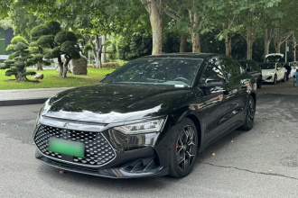 比亚迪 汉 2023款 DM-i 冠军版 200KM 尊享型