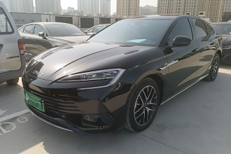 比亚迪 海豹07 DM-i 2025款 DM-i 1.5L 125km 精英型