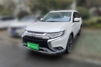 三菱 欧蓝德 2019款 2.0L 两驱畅享版 5座 国VI