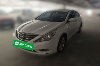 现代 索纳塔 2013款 2.0L 自动时尚版