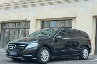 奔驰R级 2017款 R 320 4MATIC 商务型臻藏版