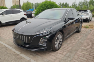 红旗E-QM5 2022款 431km 充电乐享版