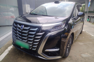 腾势D9 2025款 DM-i 智驾版 1020 四驱旗舰型