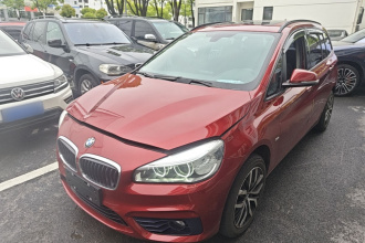 宝马2系多功能旅行车 2015款 218i 运动设计套装