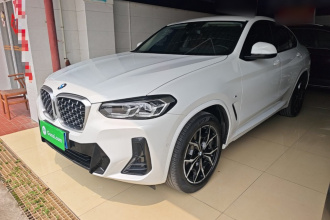 宝马X4 2022款 xDrive 25i M运动套装
