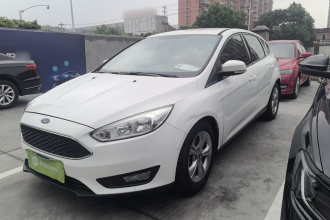 福特 福克斯 2015款 两厢 1.6L 自动舒适型