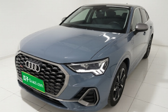 奥迪Q3 Sportback 2023款 40 TFSI RS套件燃速型