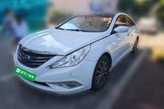 现代 索纳塔 2013款 2.0L 自动豪华版