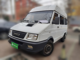 依维柯得意 2017款 2.5T A35客车5-7座47Z5