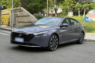 日产 天籁 2026款 鸿蒙座舱 2.0T 旗舰版