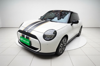 电动MINI COOPER 2024款 456km COOPER E 经典派