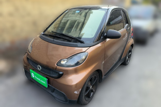 smart fortwo 2014款 1.0 MHD 硬顶新年特别版