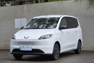 五菱汽车 五菱宏光新能源 2025款 增程式混动 50KM 舒适型