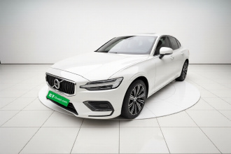 沃尔沃S60 2021款 T4 智远豪华版