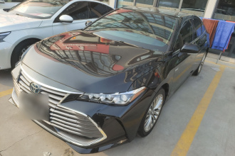 丰田 亚洲龙 2019款 双擎 2.5L XLE尊贵版 国VI