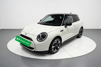 电动MINI COOPER 2024款 452km COOPER SE 艺术家