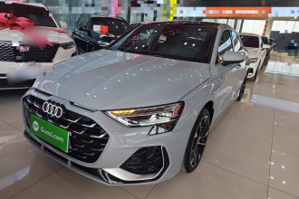 奥迪A3 2026款 A3L Limousine 35TFSI 飞驰尊享型