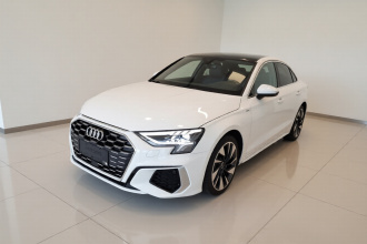 奥迪A3 2024款 A3L Limousine 35 TFSI 时尚运动型