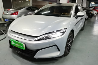 比亚迪 汉L 2025款 EV 四驱激光雷达旗舰型