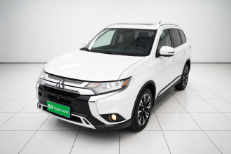 三菱 欧蓝德 2019款 2.0L 两驱畅享版 7座 国VI