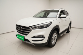 现代 途胜 2015款 1.6T 双离合两驱智能型