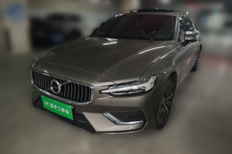 沃尔沃S60 2022款 B4 智远豪华版