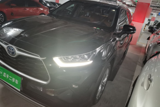 丰田 汉兰达 2022款 双擎 2.5L 四驱尊贵版 7座