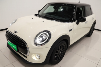 MINI 2019款 1.5T COOPER 经典派 五门版