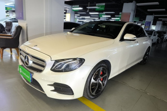 奔驰E级 2019款 E 300 L 运动豪华型