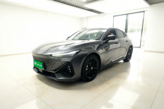 长安UNI-V 2022款 1.5T 尊贵型